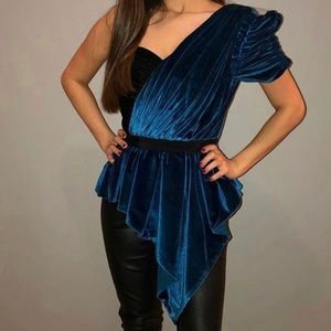 Self-portrait one shoulder velvet top